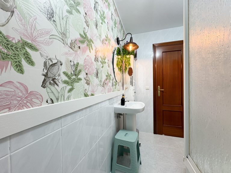 BAÑO PUERTA